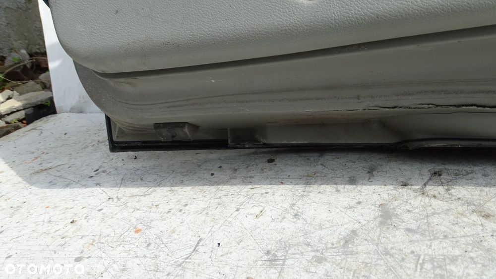 KLAPA TYŁ BAGAŻNIKA RENAULT SCENIC RX4 2.0 - 17