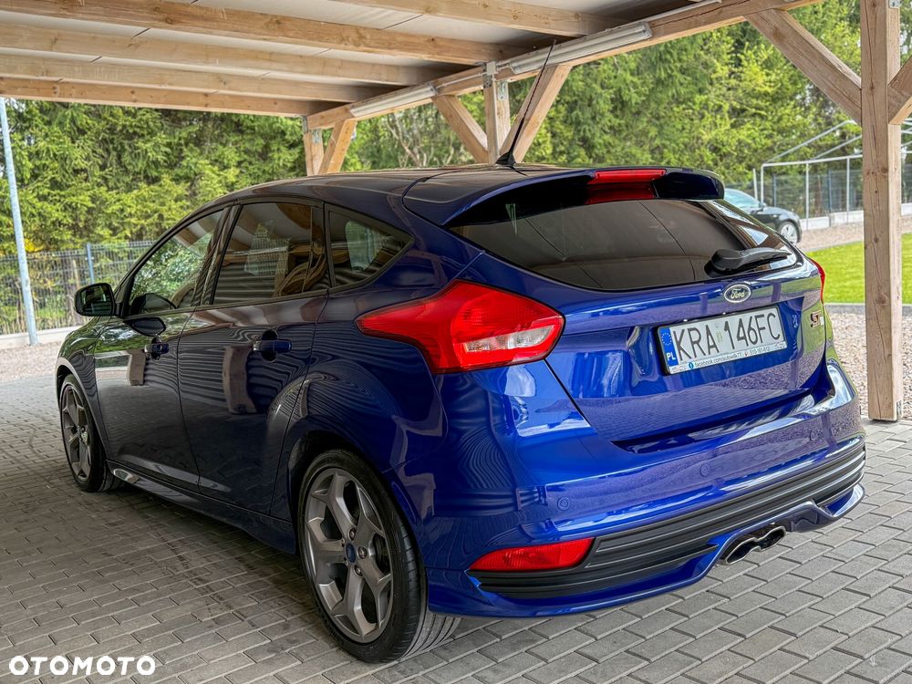Ford Focus 2.0 EcoBoost ST mit Leder-Sport-Paket - 14