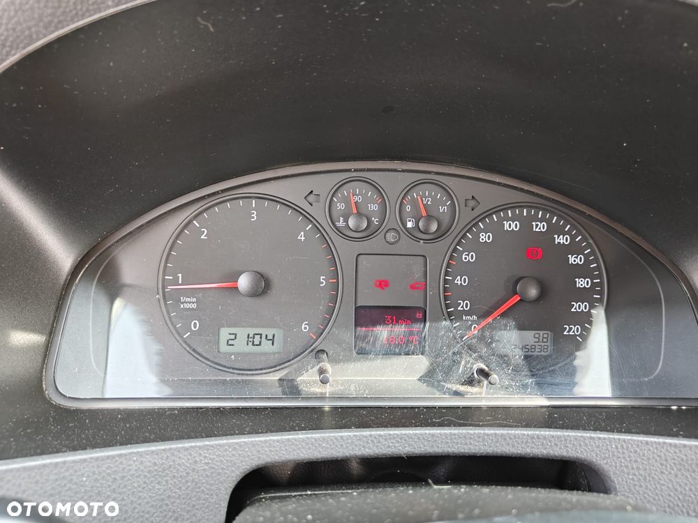 Volkswagen Multivan - 11