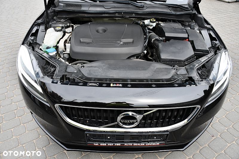 Volvo V40 T2 Momentum - 38