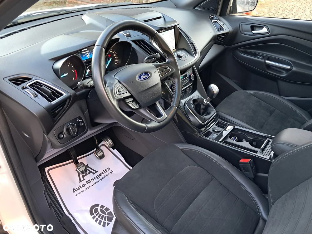 Ford Kuga 2.0 TDCi 4x4 ST-Line - 15