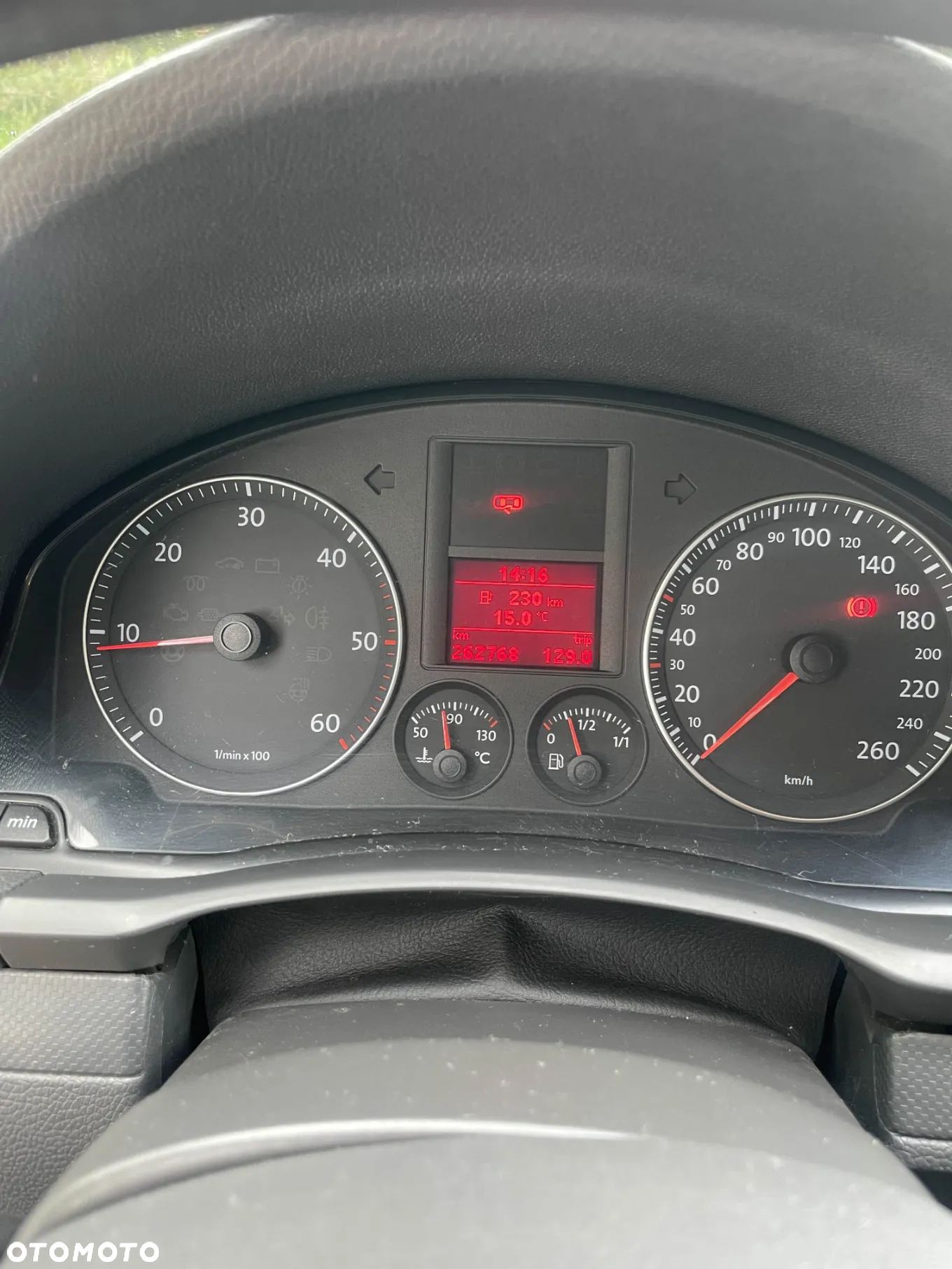 Volkswagen Golf - 6