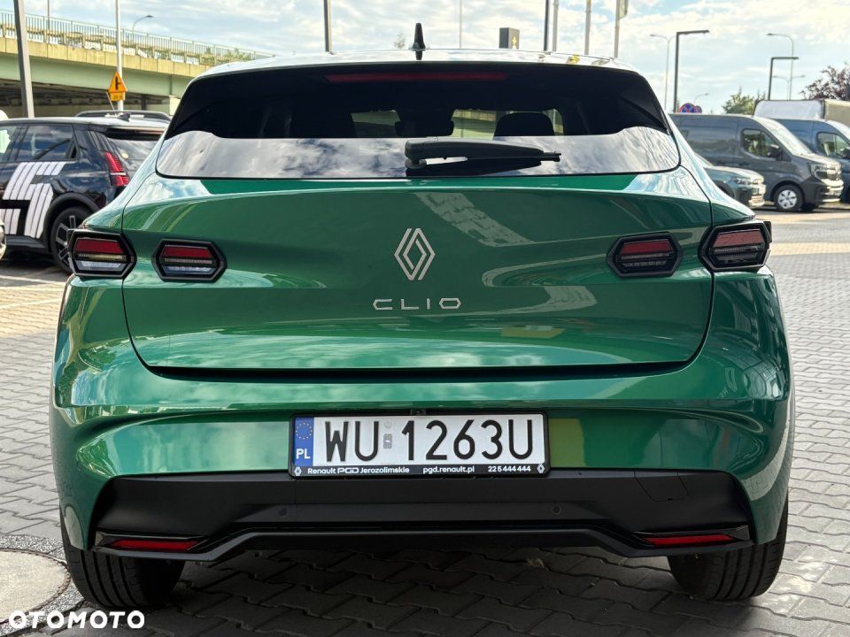 Renault Clio - 32