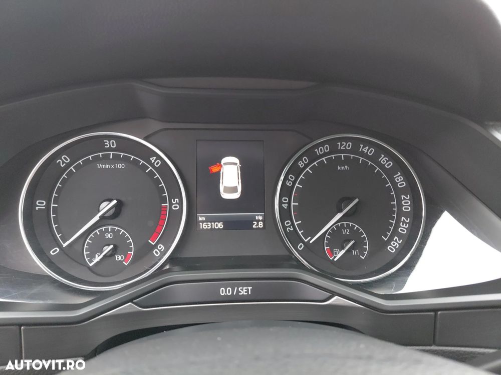 Skoda Superb 2.0 TDI DSG Style - 12