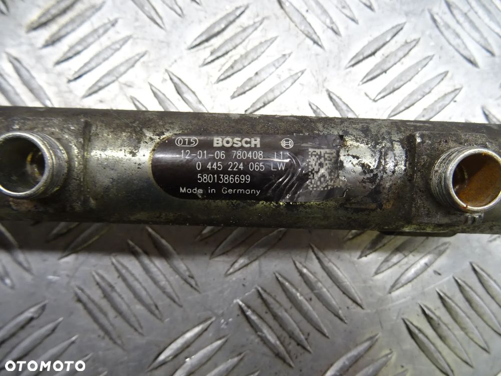 BMW X1 E84 LIFT 12-15 18I LISTWA WTRYSKOWA 5801386699 - 5