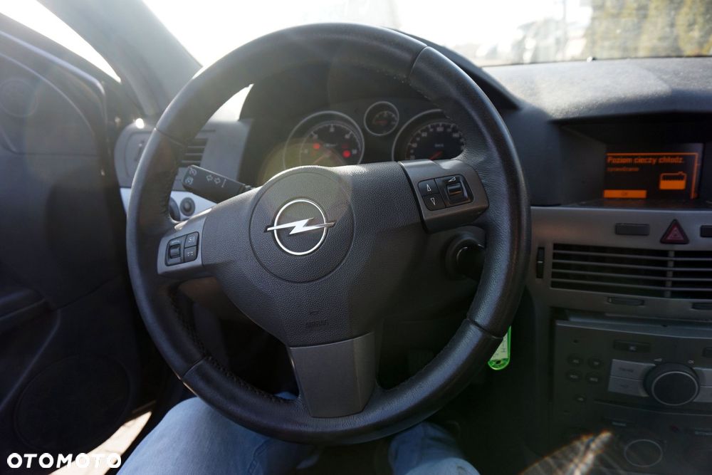 KIEROWNICA ASTRA III H  OPEL 2004-2006 - 2