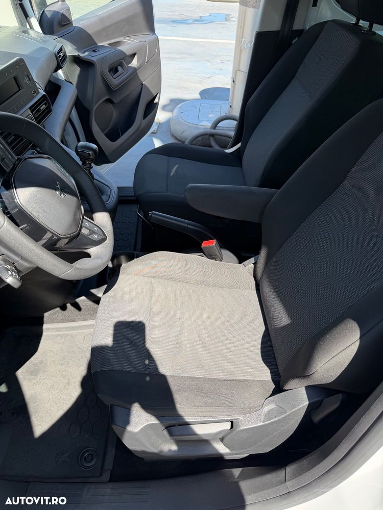 PEUGEOT Rifter 2023 — imagine 13