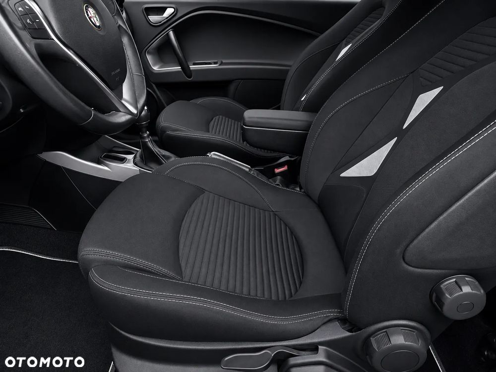 Alfa Romeo Mito 1.4 8V Junior - 16