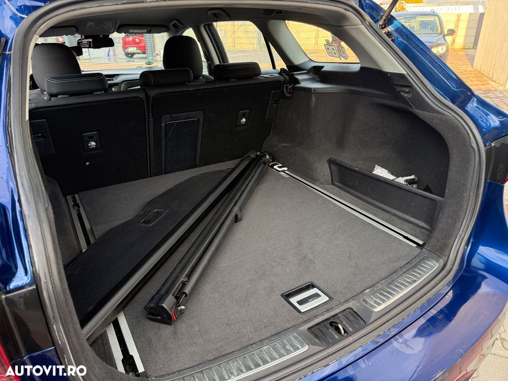 Toyota Avensis 1.6 Comfort - 7