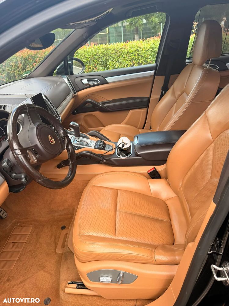 Porsche Cayenne - 4