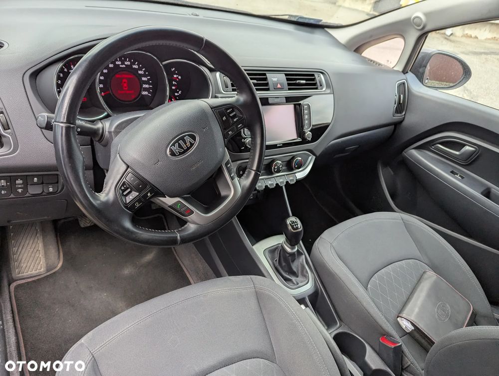 Kia Rio 1.4 CRDI Fifa World Cup Edition - 6