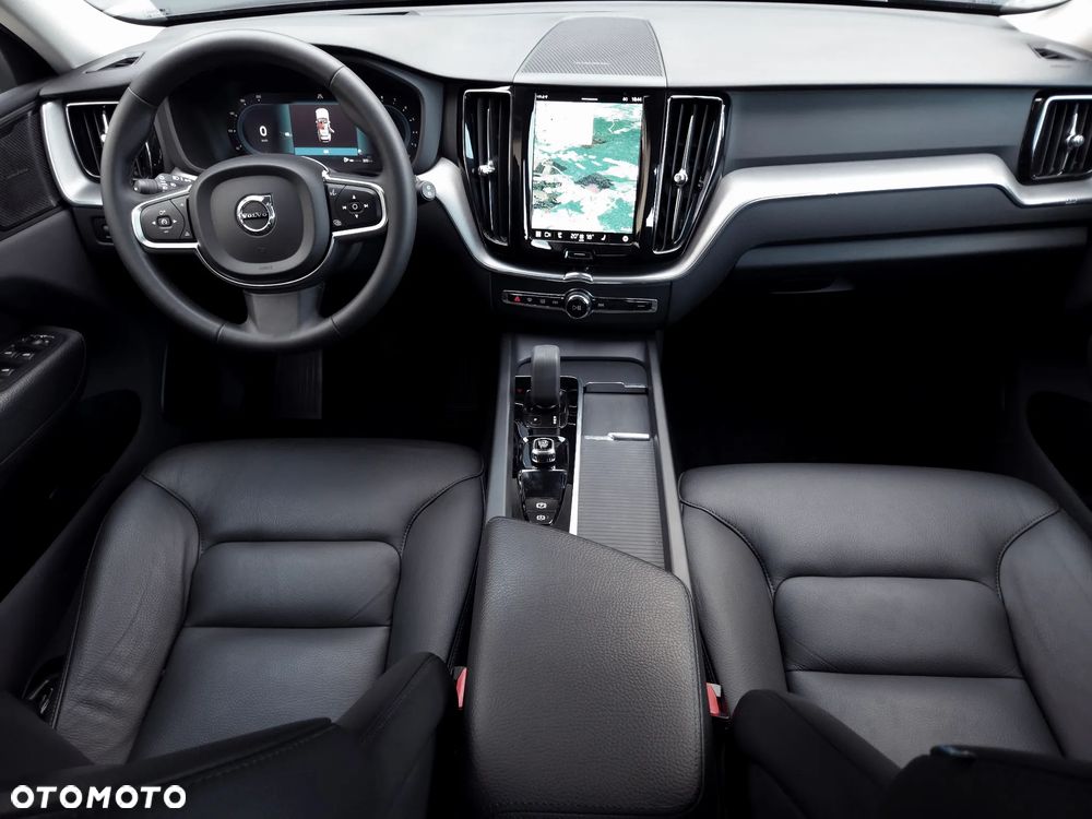 Volvo XC 60 B4 B Momentum Pro - 8