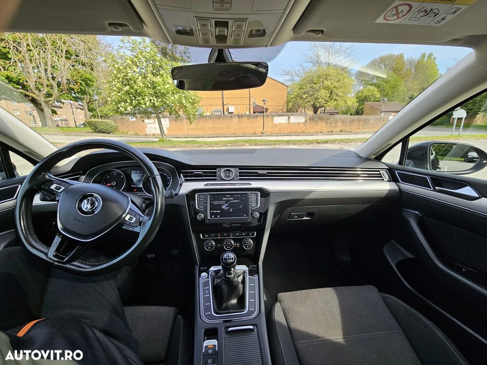 Volkswagen Passat 2.0 TDI (BlueMotion Technology) Comfortline - 16