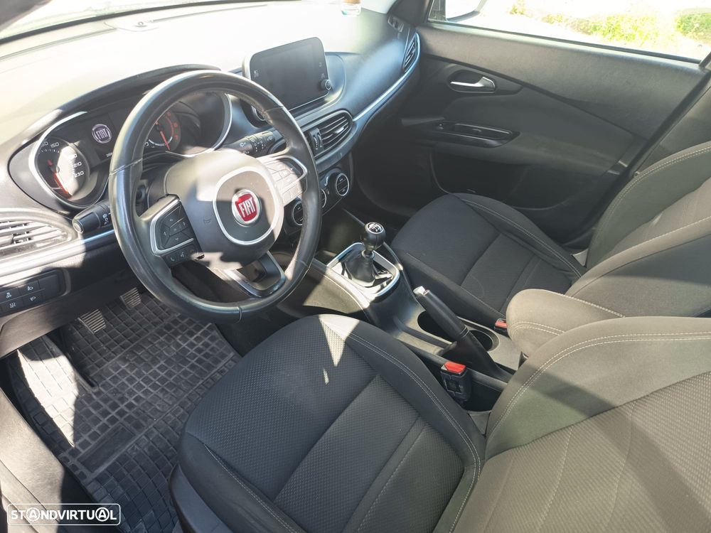 Fiat Tipo Station Wagon 1.6 M-Jet Lounge Tech J17 - 4