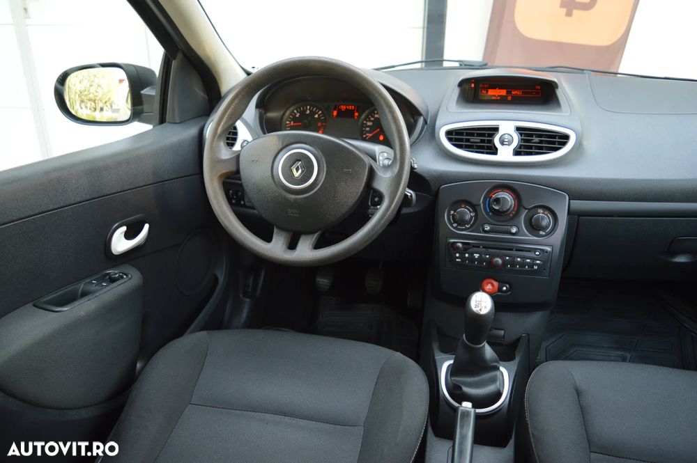 Renault Clio III 1.5 dCi Yahoo - 34