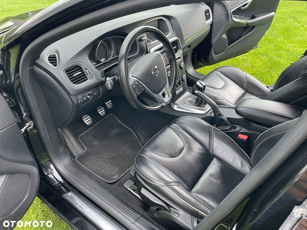 Volvo V40 D2 Drive-E R-Design Kinetic - 17