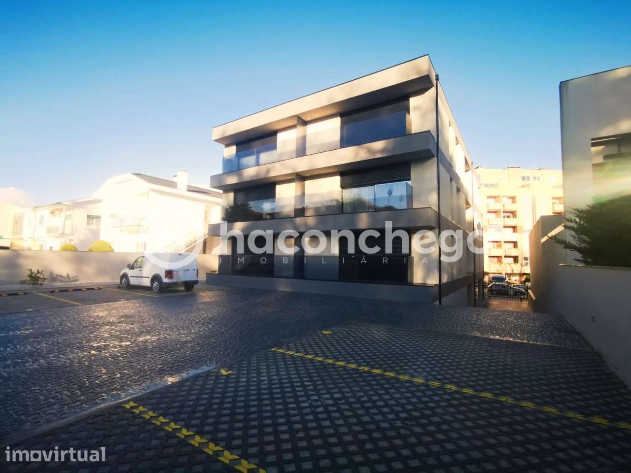 Apartamento T1 para arrendar em Barcelos com lugar de garagem - Grande imagem: 2/27