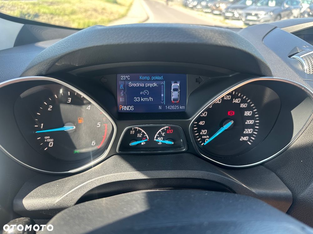 Ford Kuga - 12