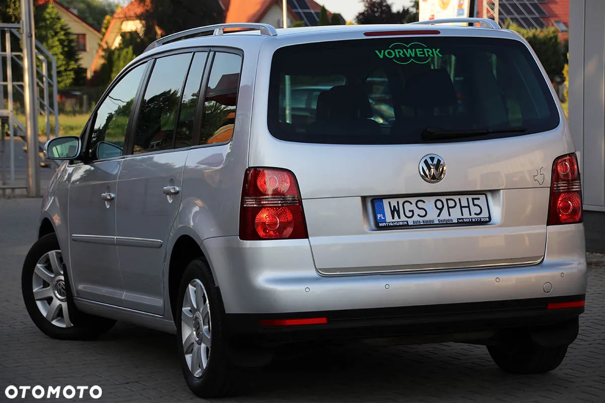 Volkswagen Touran 1.4 TSI DSG Highline - 3