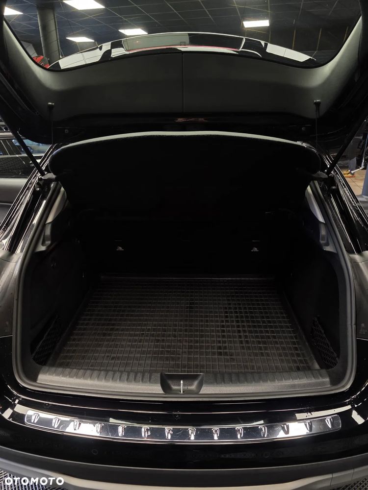 Mercedes-Benz GLA 180 7G-DCT - 26