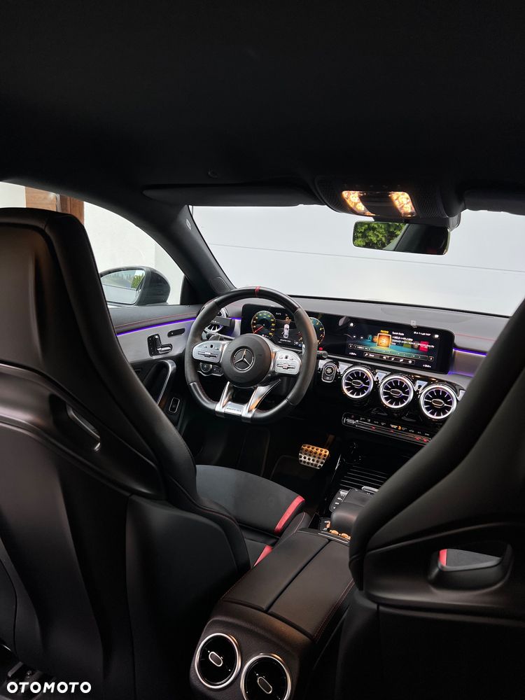 Mercedes-Benz CLA - 4