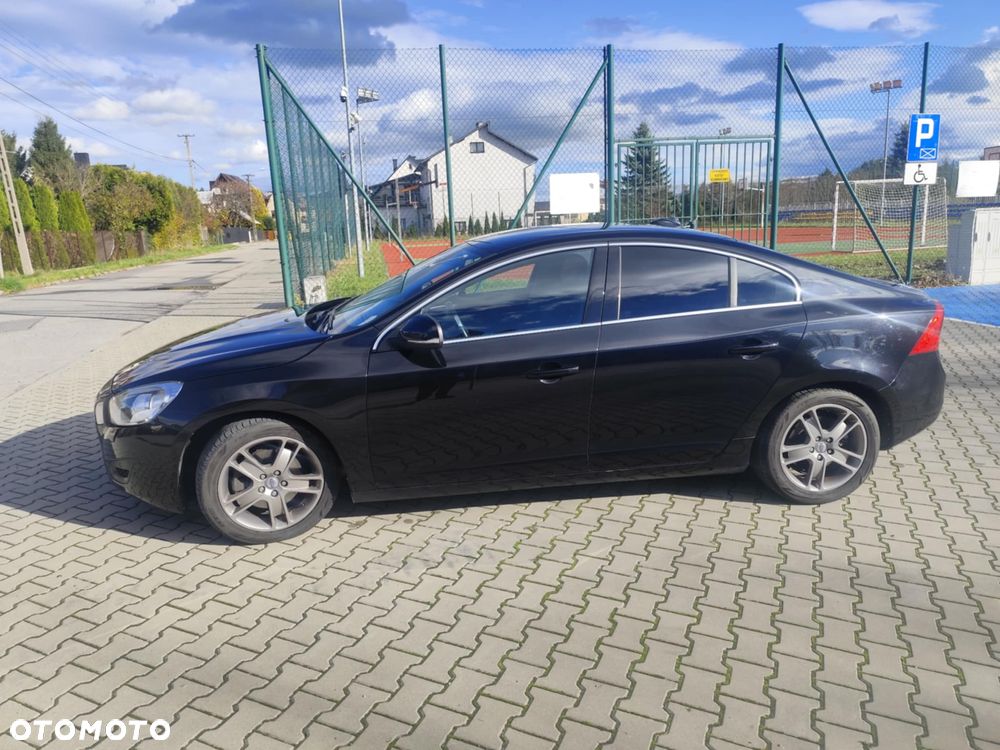Volvo S60 D3 Geartronic Momentum - 1
