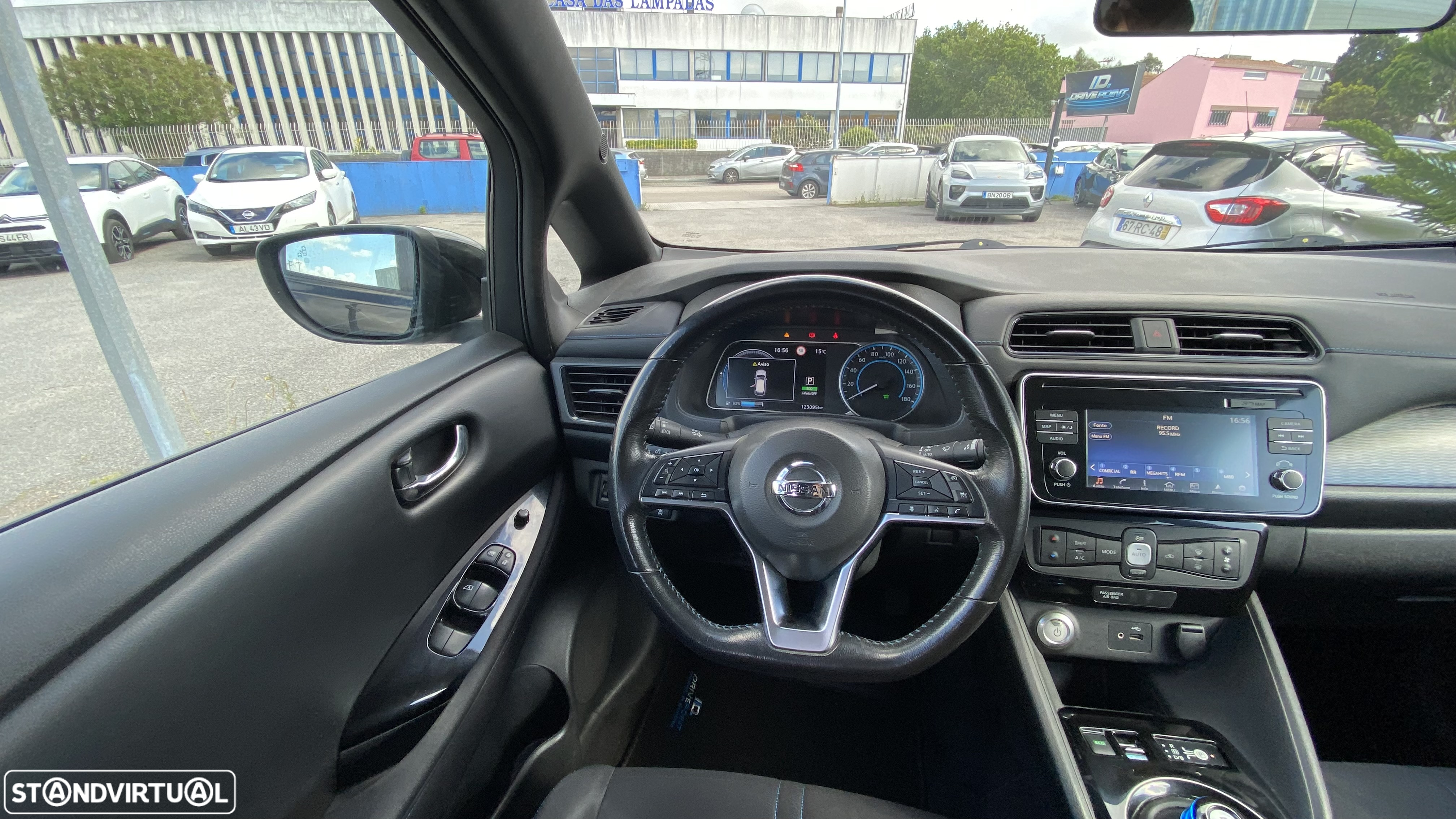 Nissan Leaf N-Connecta - 28