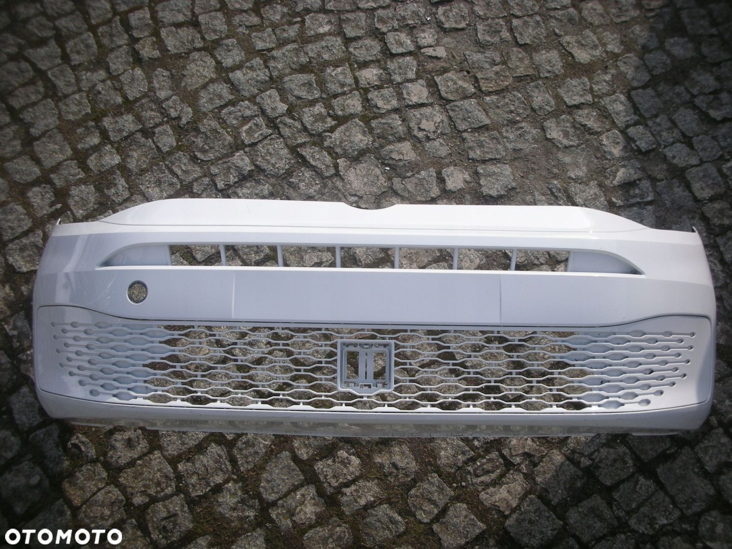 CADDY 2020-2025 2K7 ZDERZAK PRZEDNI PRZÓD KRATKA BEZ PDC LAKIER - 1