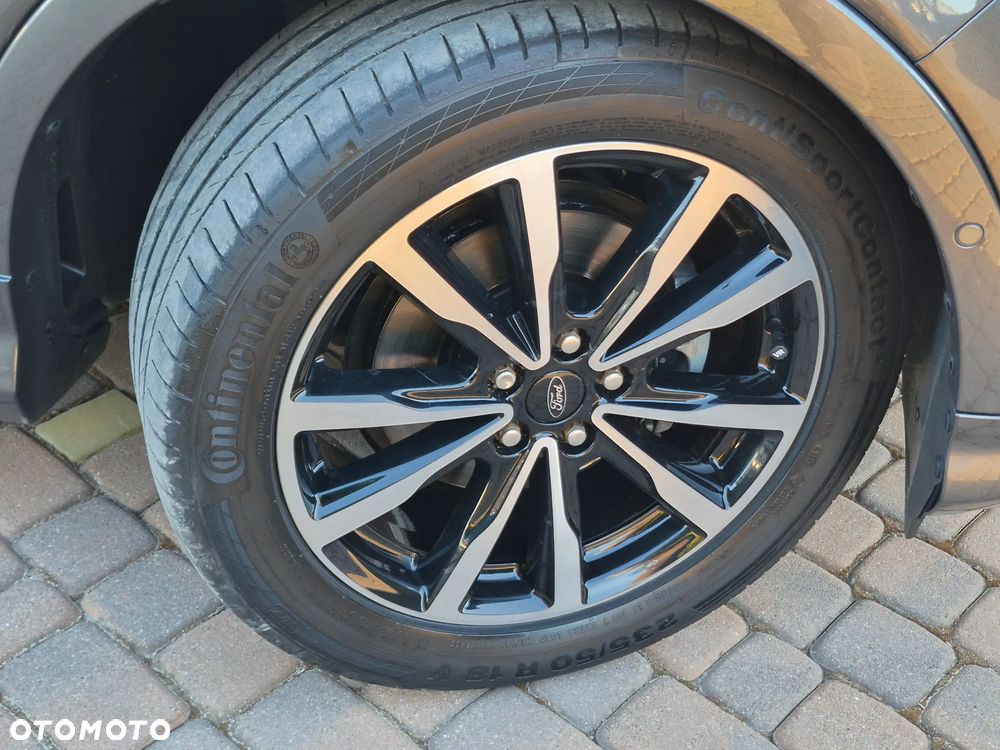 Ford Kuga 1.5 EcoBoost 2x4 ST-Line - 27