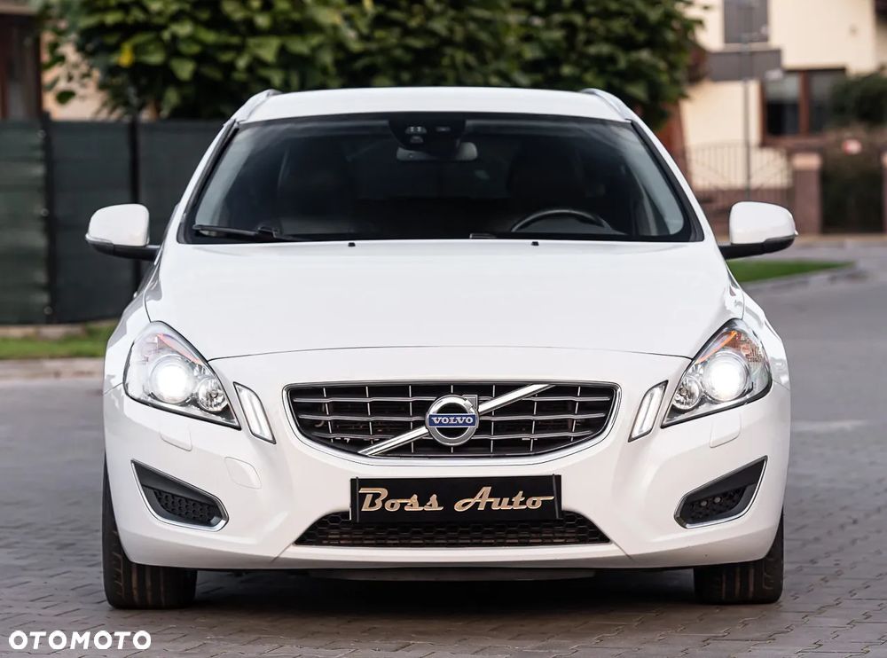 Volvo V60 D3 Geartronic Summum - 4