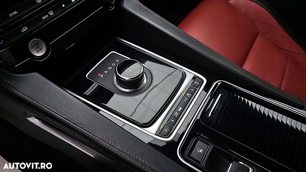 Jaguar F-Pace 30d AWD R-Sport - 17