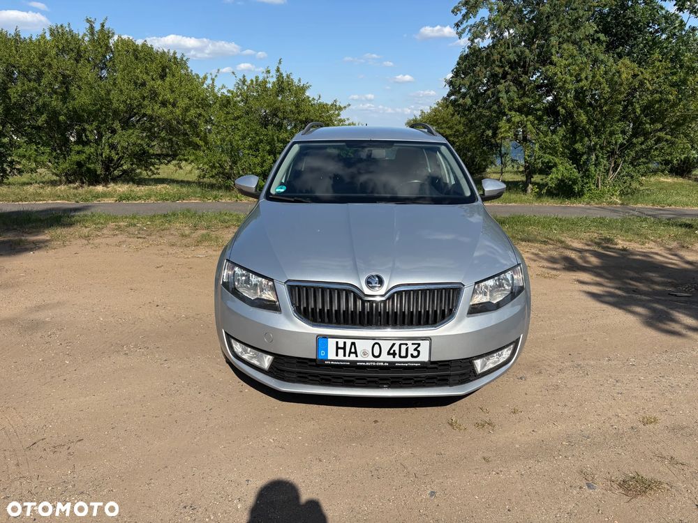 Skoda Octavia 1.6 TDI Ambition DSG - 9