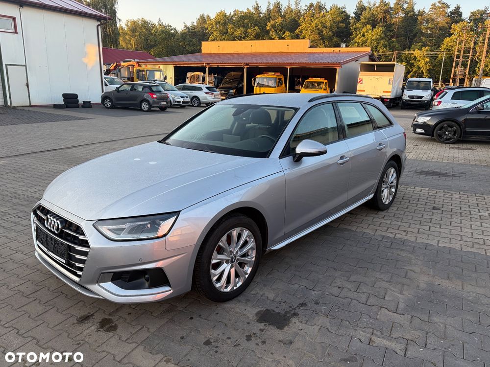 Audi A4 Avant 30 TDI S tronic - 1