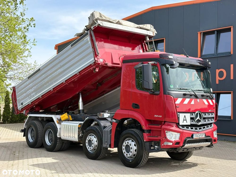Mercedes-Benz AROCS 3243 8x4 WYWROTKA TRÓJSTRONNA Z BORDMATIKIEM - 4
