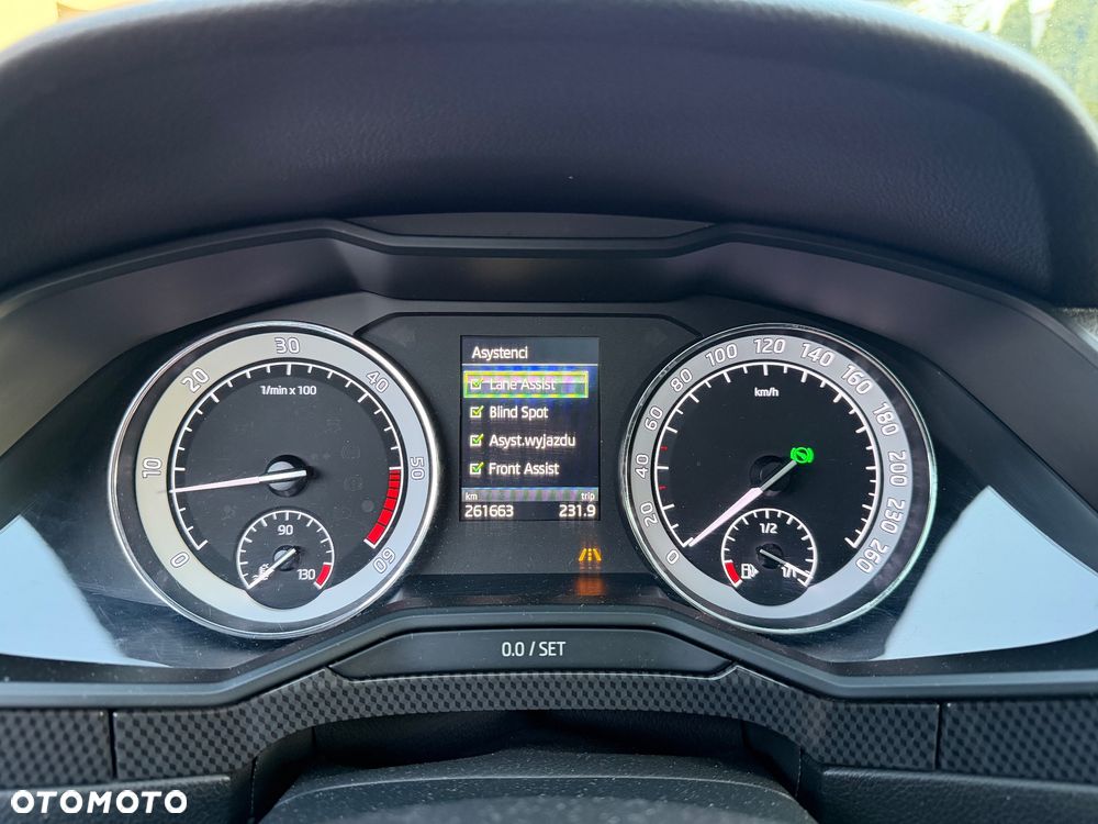 Skoda Superb 2.0 TDI 4x4 Sportline DSG - 26