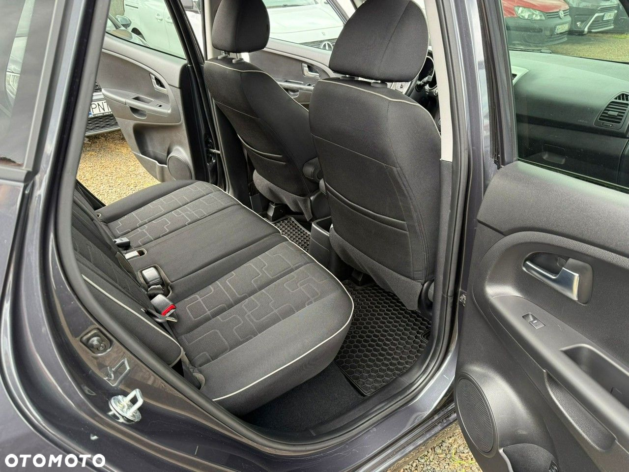 Kia Venga - 7