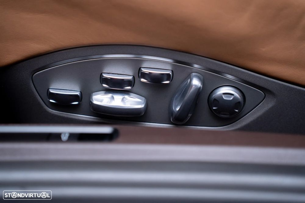 Porsche 911 (991) Carrera 4 S PDK - 29