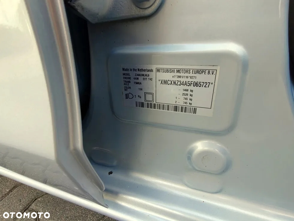 Mitsubishi Colt - 17