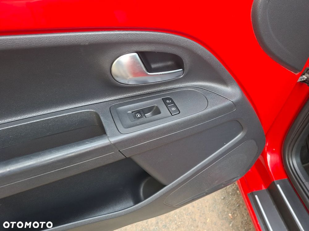 Volkswagen up! - 15