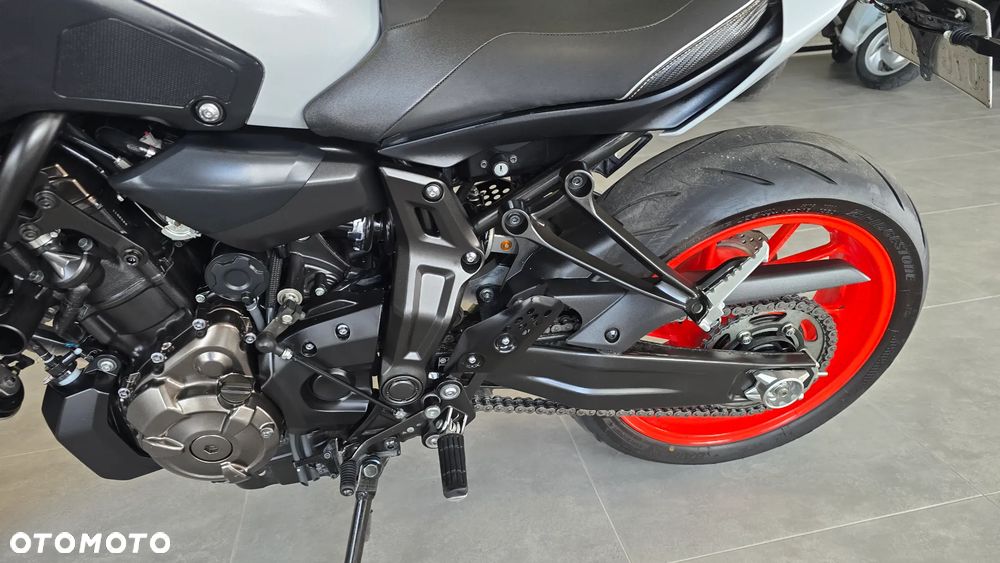 Yamaha MT - 7