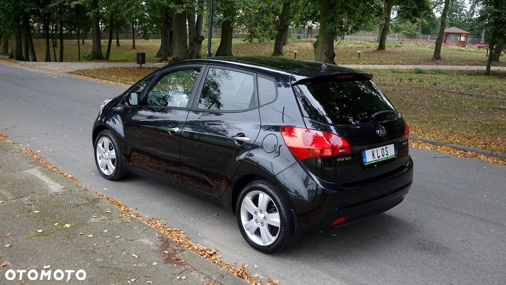 Kia Venga 1.6 CRDi 128 Black Collection - 30