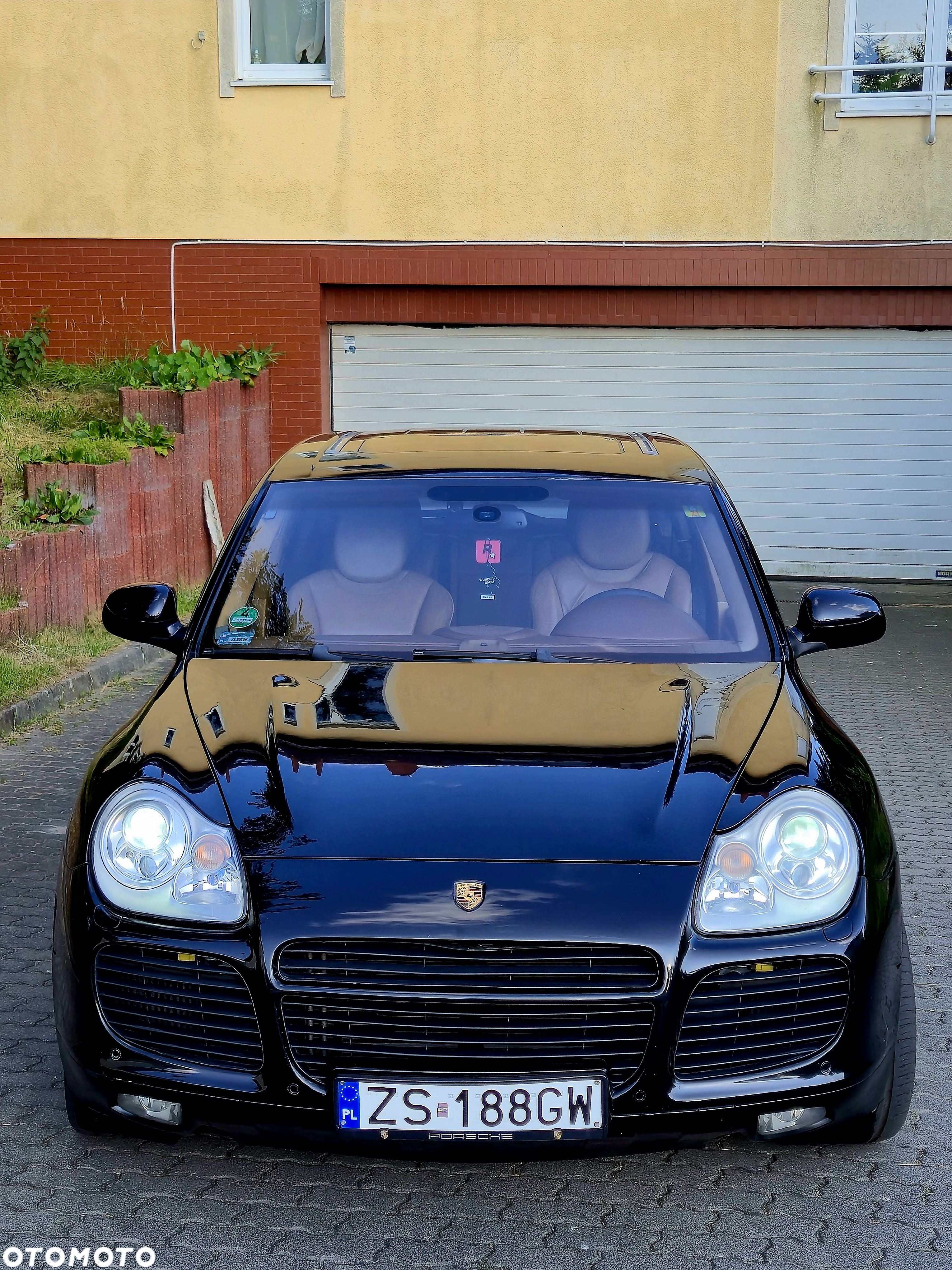 Porsche Cayenne Turbo - 3