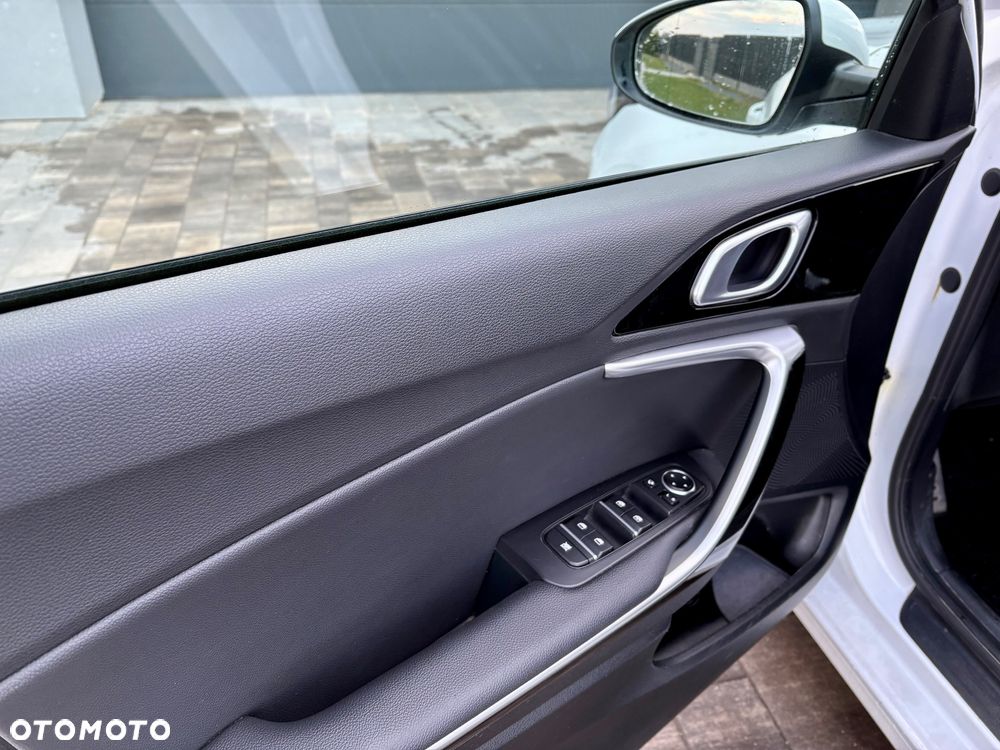 Kia Ceed 1.5 T-GDI L Business Line DCT - 12