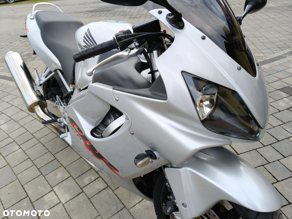Honda CBR - 8