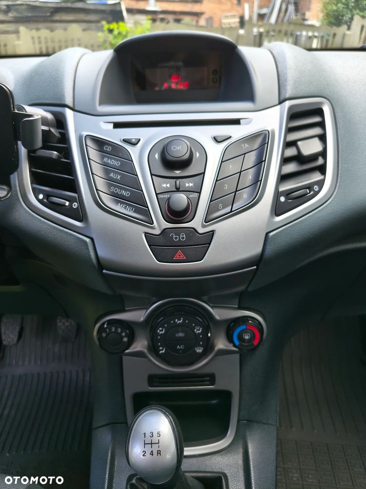 Ford Fiesta - 9
