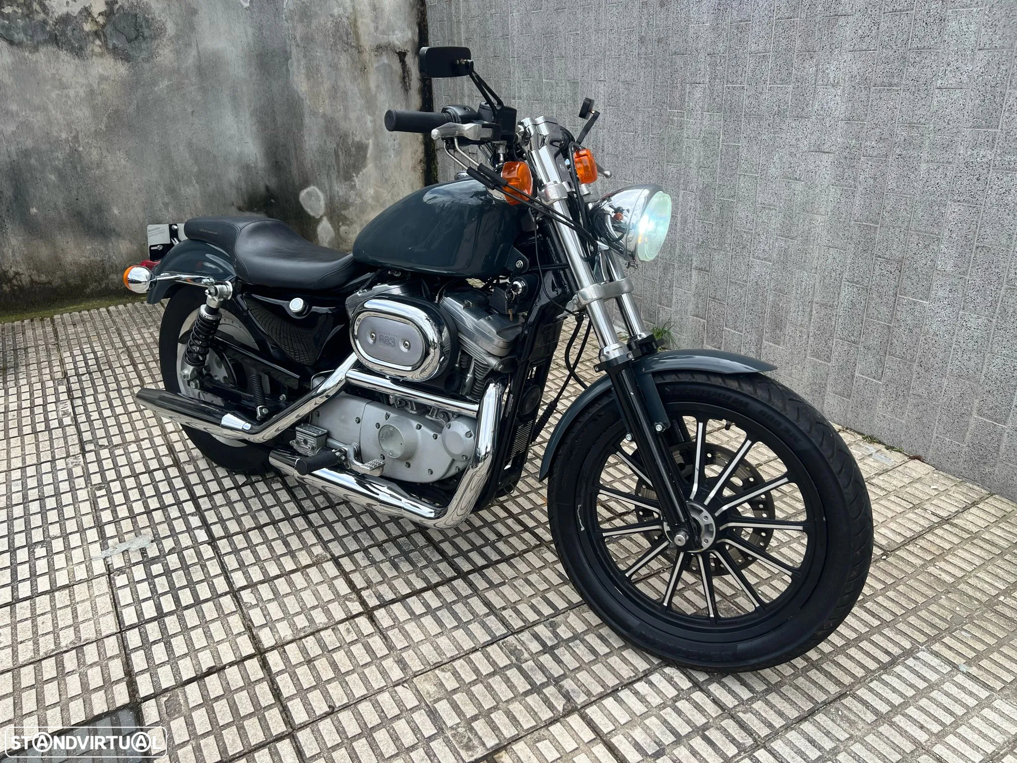 Harley-Davidson 883 - 5