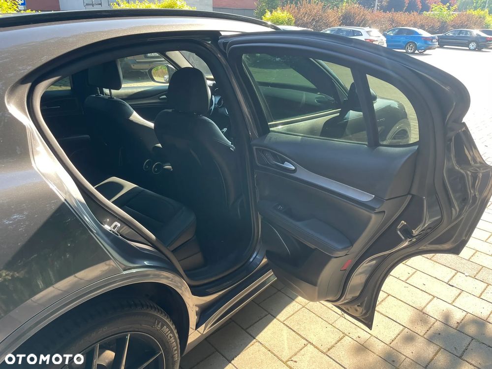 Alfa Romeo Stelvio 2.0 Turbo Veloce Q4 - 7