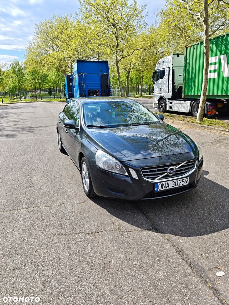 Volvo S60 D2 Edition - 1