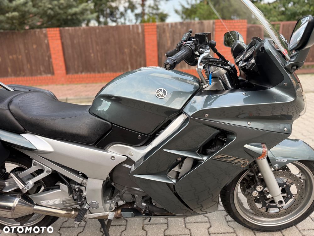 Yamaha FJR - 9