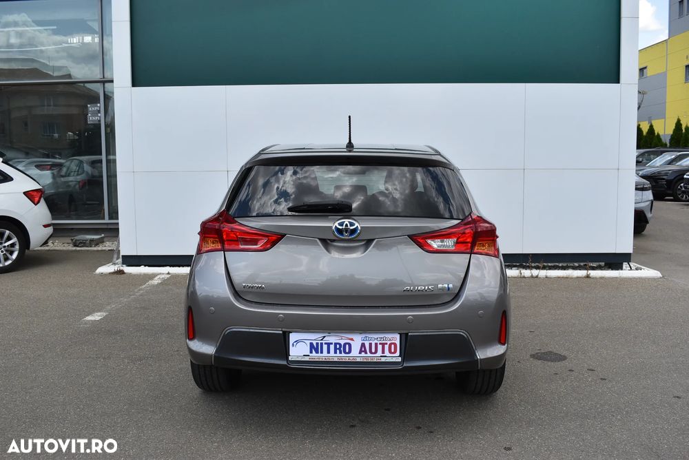 Toyota Auris 1.8 L VVT-i Luna - 6